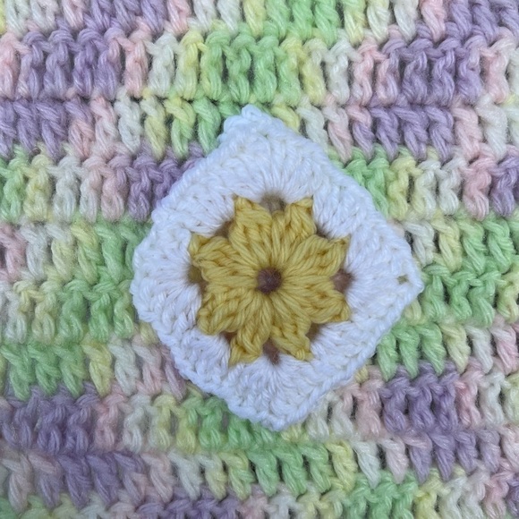 Hand Crocheted 3D Flower Baby Afghan Blanket Pastel Squares Scallop Edge 43x36 - Picture 9 of 12